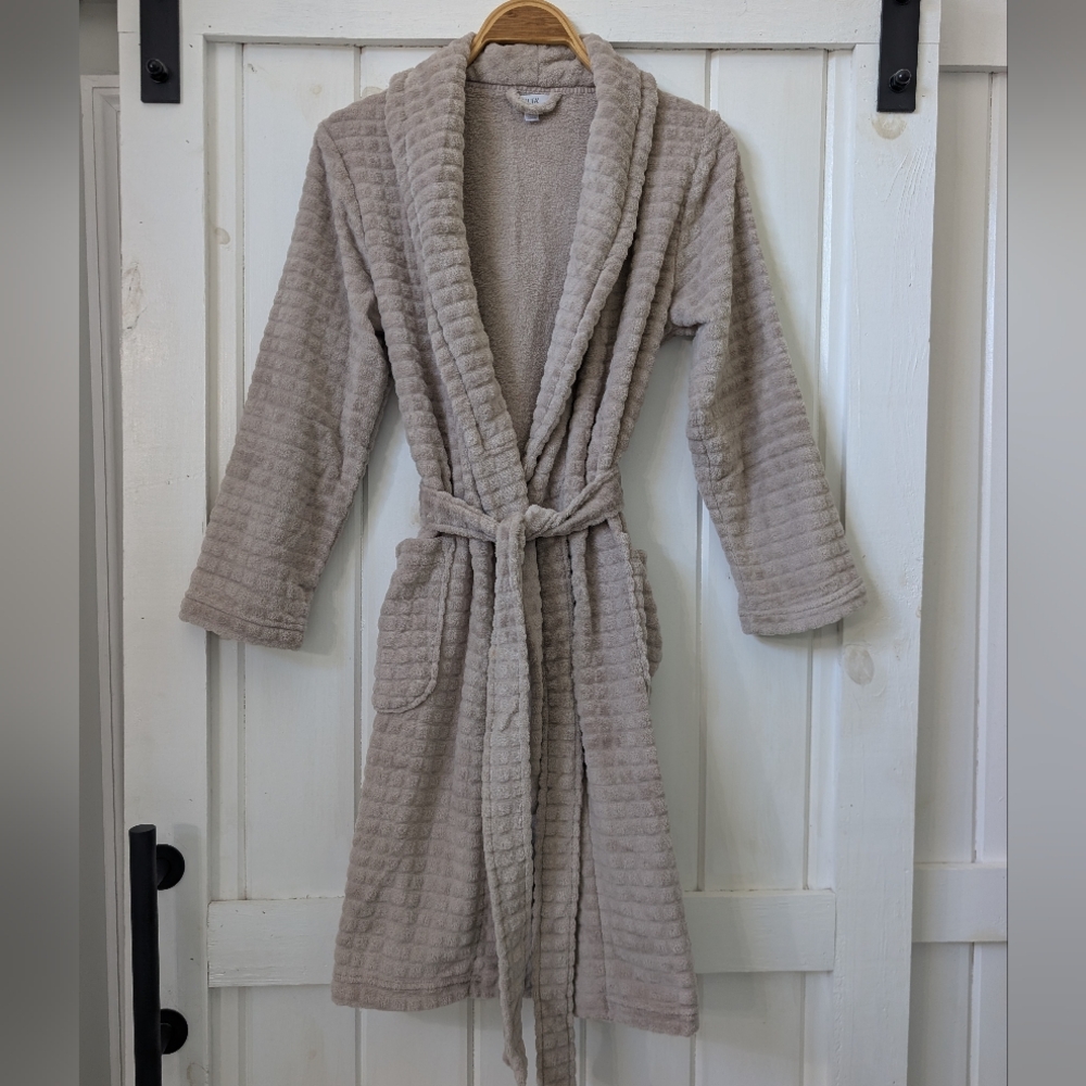 Ulta Beauty Plush Robe in Light Beige NWOT